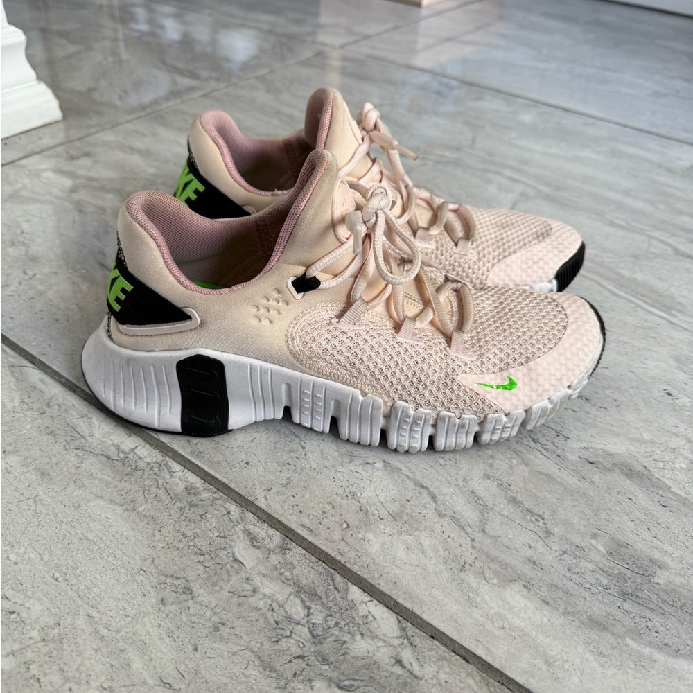 Nike metcons